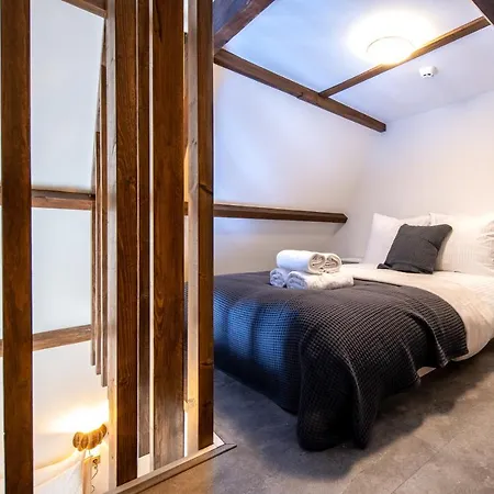 New Family Penthouse 7min From Rotterdam Station Floor App4 スキーダム