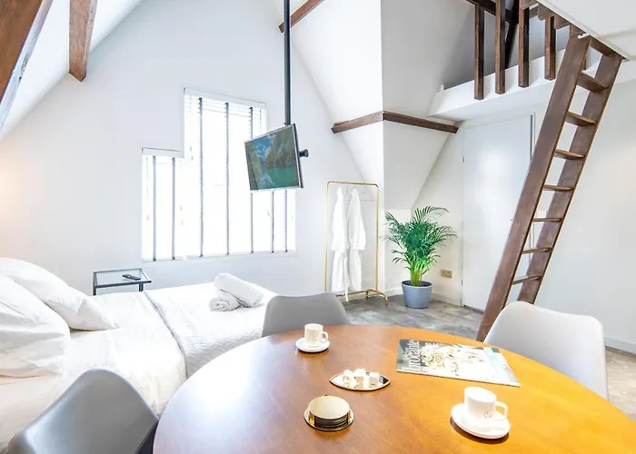 New Family Penthouse 7min From Rotterdam Station Floor App4 Pensión Schiedam