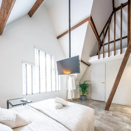 بيت ضيافة New Family Penthouse 7min From Rotterdam Station Floor App4