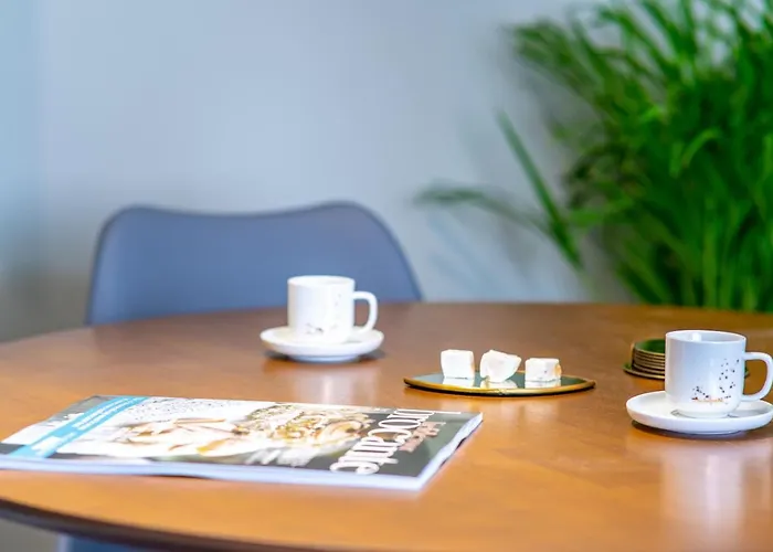 New Family Penthouse 7min From Rotterdam Station Floor App4 Guest house Schiedam