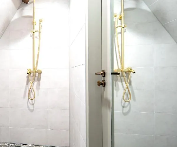 New Family Penthouse 7min From Rotterdam Station Floor App4 Guest house Schiedam